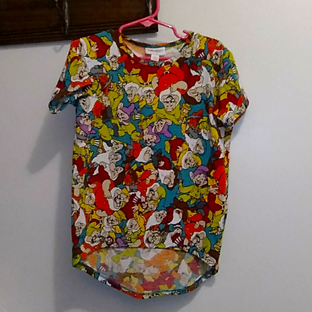 ❤️ 2 For $7! Lularoe 7 dwarfs kids shirt